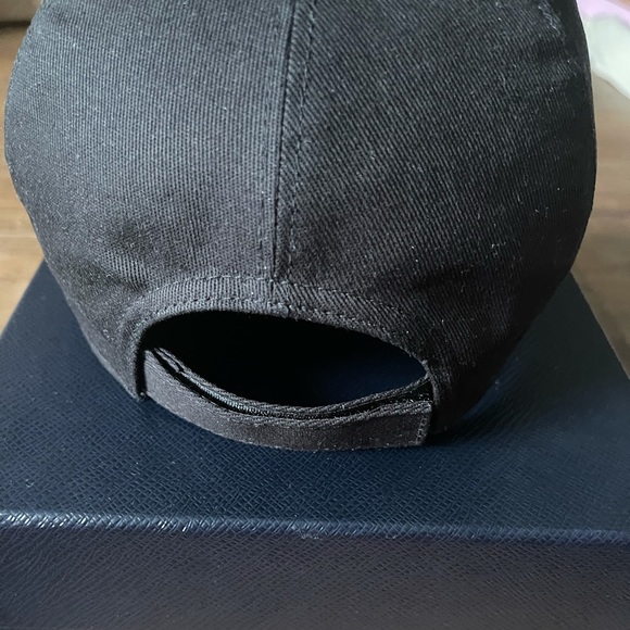 PRADA-AUTHENTIC (NWT) All Black Large Baseball Cap - Picture 4 of 16